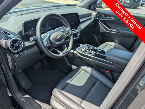 Used 2026 Chevrolet Equinox LT w/ Convenience Package II FWD image 12