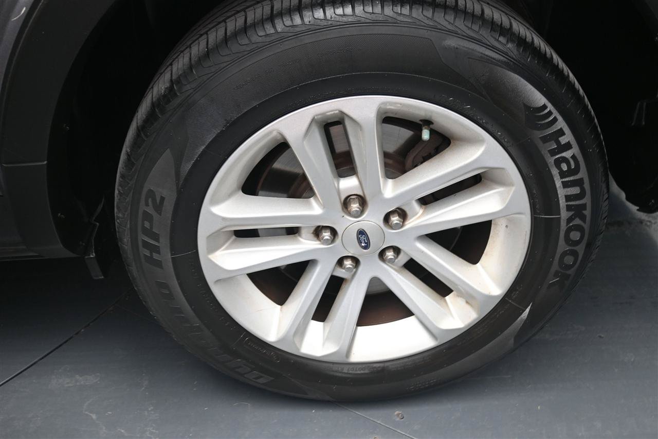 Used 2014 Ford Explorer XLT AWD/4WD image 16