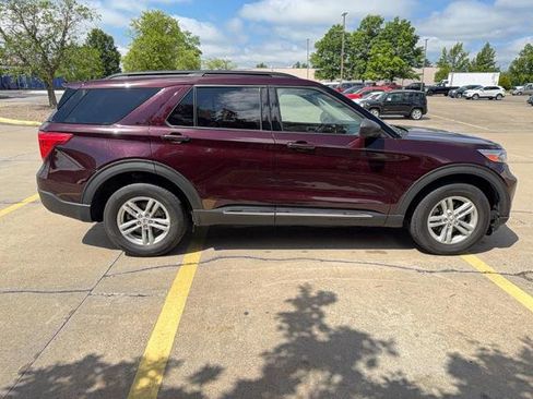 Certified 2023 Ford Explorer XLT w/ Equipment Group 202A AWD/4WD image 4
