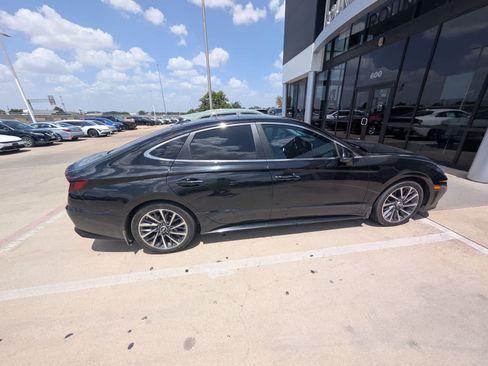 Used 2022 Hyundai Sonata Limited FWD image 4
