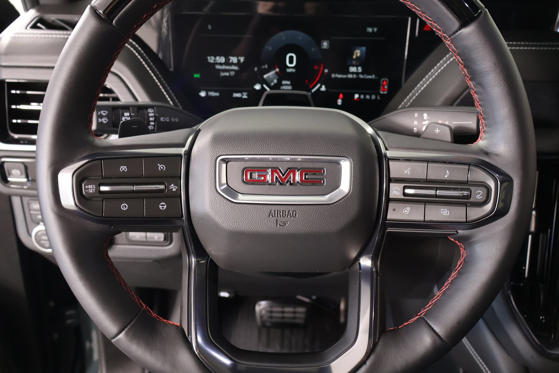 Used 2026 GMC Yukon AT4 Ultimate w/ LPO, Floor Liner Package AWD/4WD image 3