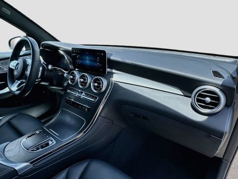 Used 2022 Mercedes-Benz GLC 300 image 36