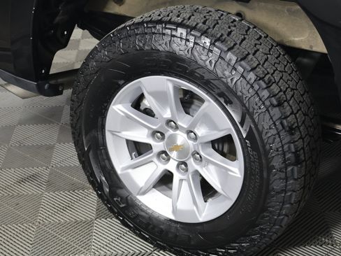 Used 2025 Chevrolet Silverado 1500 LT image 55