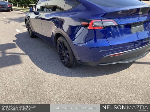 Used 2021 Tesla Model Y Long Range image 8