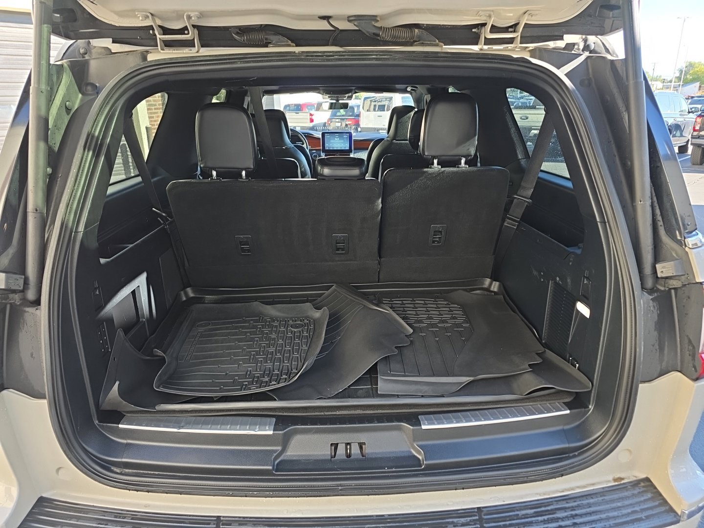 Used 2020 Lincoln Navigator L Reserve w/ Equipment Group 208A Reserve AWD/4WD image 31