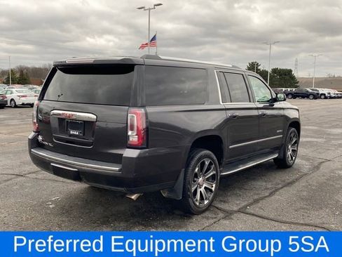 Used 2016 GMC Yukon XL Denali image 4