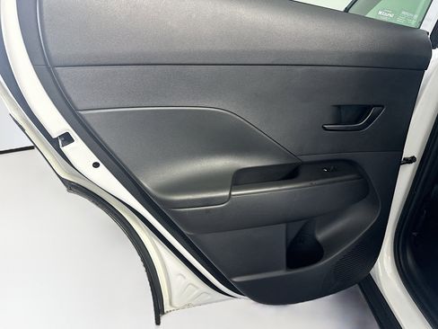 Used 2025 Hyundai Kona SEL image 27