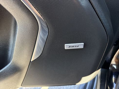 Used 2022 GMC Yukon SLT w/ SLT Premium Package image 45