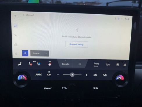 Used 2024 Lexus GX 550 w/ Accessory Package (2T) image 34