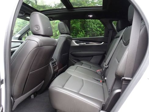 Certified 2024 Cadillac XT5 Premium Luxury AWD/4WD image 15