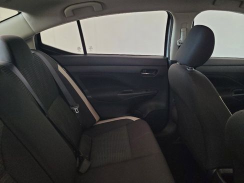 Used 2021 Nissan Versa SV FWD image 19