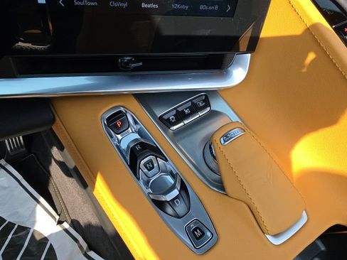 Used 2024 Chevrolet Corvette Stingray Preferred Conv w/ Battery Protection Package RWD image 9