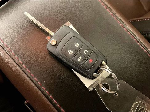 Used 2014 GMC Terrain SLT w/ Cargo Package image 14