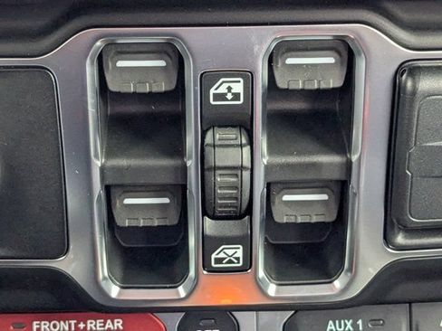 New 2026 Jeep Gladiator Rubicon w/ Safety Group AWD/4WD image 23