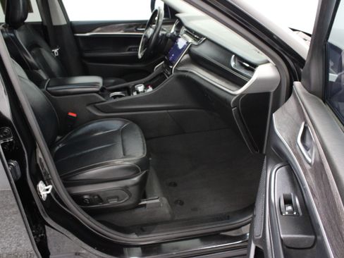 Used 2021 Jeep Grand Cherokee L Limited RWD image 42