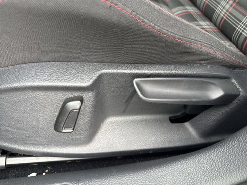 Used 2015 Volkswagen GTI S FWD image 13