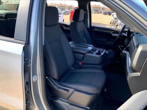 Used 2025 Chevrolet Silverado 1500 LT image 8