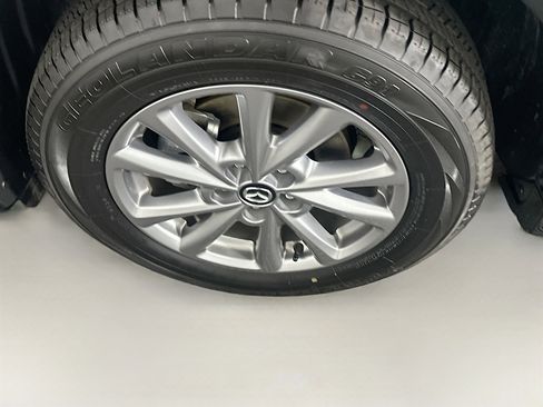 Used 2025 MAZDA CX-5 AWD 2.5 S w/ Preferred Package image 11