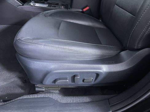 Used 2017 Subaru Outback 3.6R Limited image 12