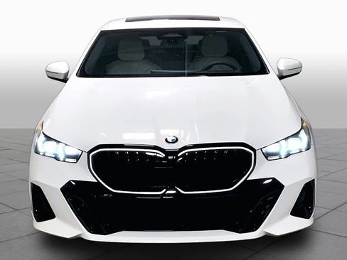 New 2027 BMW 530i xDrive w/ M Sport Package AWD/4WD image 3