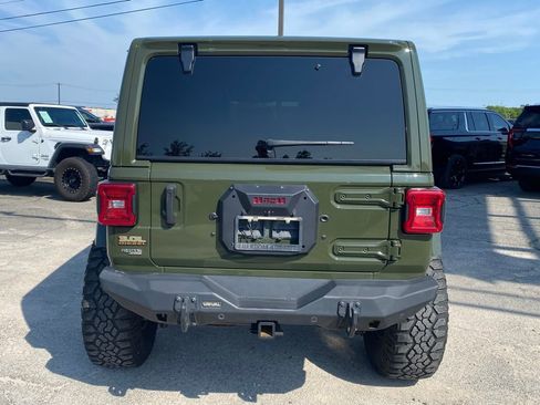 Used 2021 Jeep Wrangler Unlimited Sahara AWD/4WD image 4