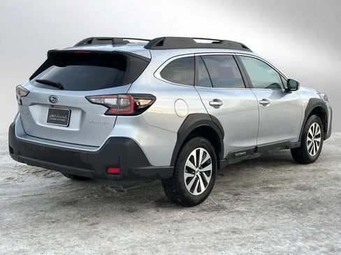 Used 2024 Subaru Outback Premium image 3