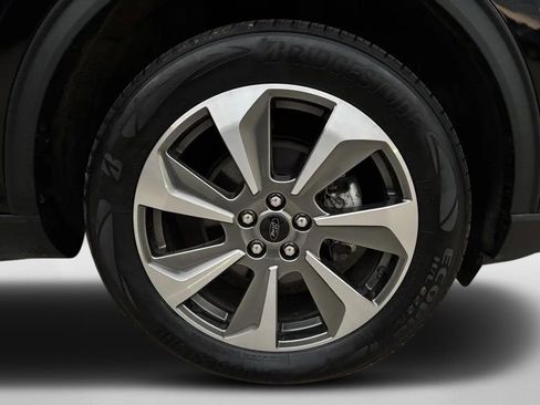 Used 2024 Ford Escape Platinum image 11