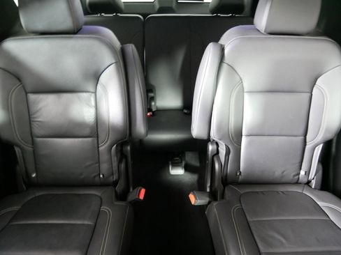 Certified 2022 Chevrolet Traverse LT image 13