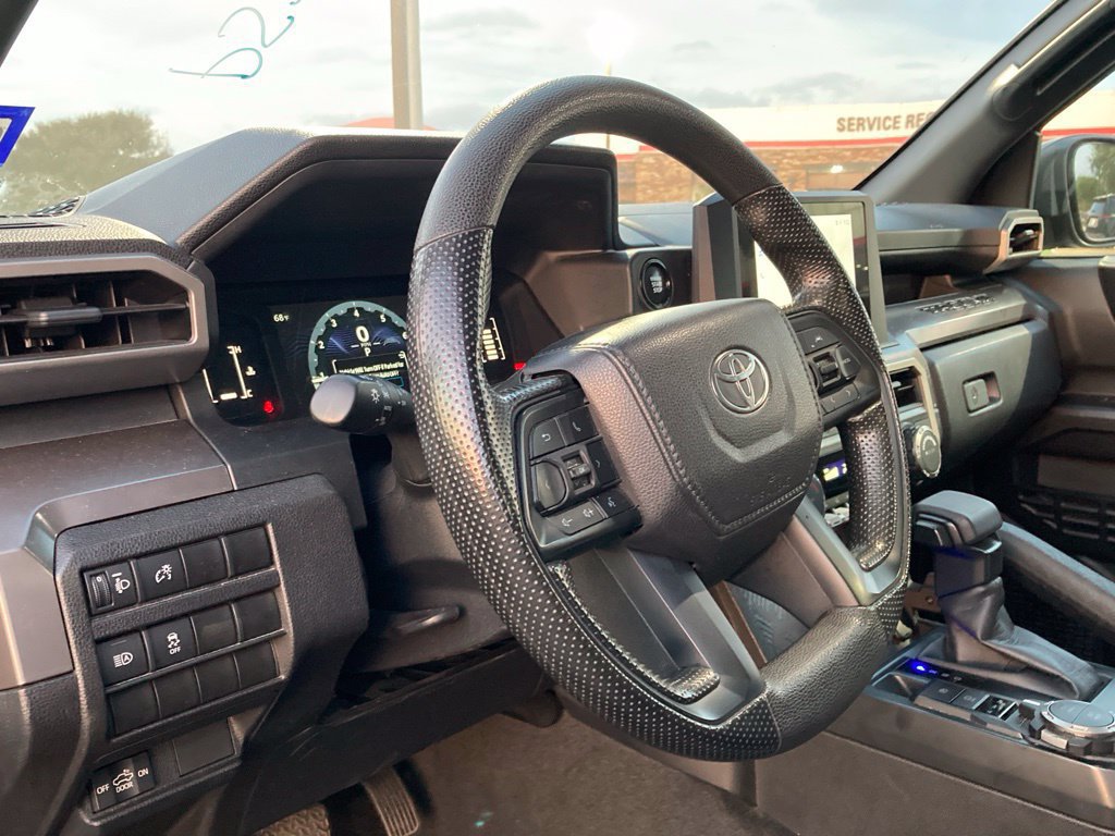Used 2024 Toyota Tacoma SR5 AWD/4WD image 9