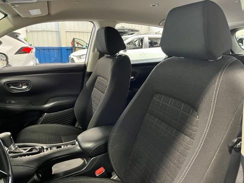 Used 2023 Honda HR-V LX image 23