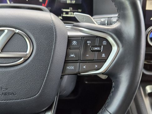 Used 2024 Lexus GX 550 w/ Cold Area Package AWD/4WD image 28