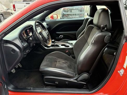 Used 2023 Dodge Challenger R/T w/ Plus Package image 10