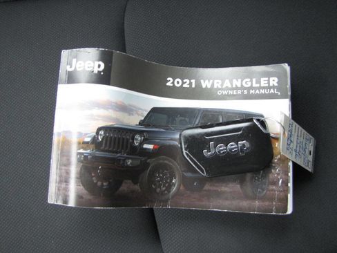 Used 2021 Jeep Wrangler Unlimited Sahara image 48