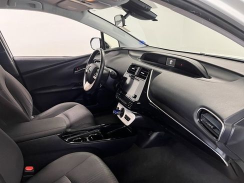 Used 2017 Toyota Prius Prime Plus image 11