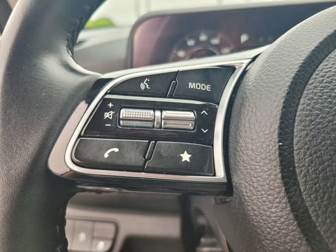 Used 2024 Kia Seltos EX FWD image 28