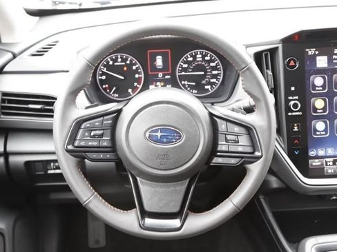 Used 2025 Subaru Crosstrek 2.5i Limited AWD/4WD image 18