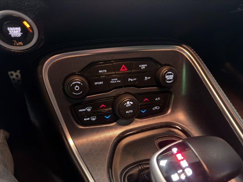 Used 2018 Dodge Challenger GT image 49