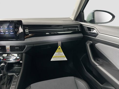 New 2025 Volkswagen Jetta SE image 27