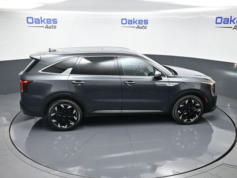 Certified 2025 Kia Sorento SX image 57