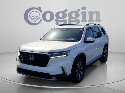Used 2025 Honda Pilot Elite