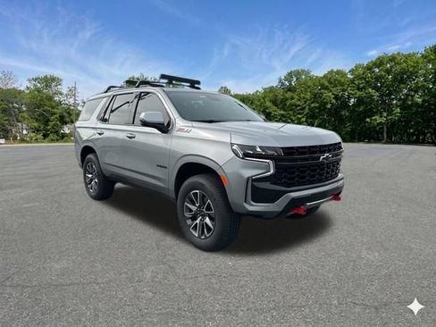 Used 2024 Chevrolet Tahoe Z71 w/ Luxury Package AWD/4WD image 8