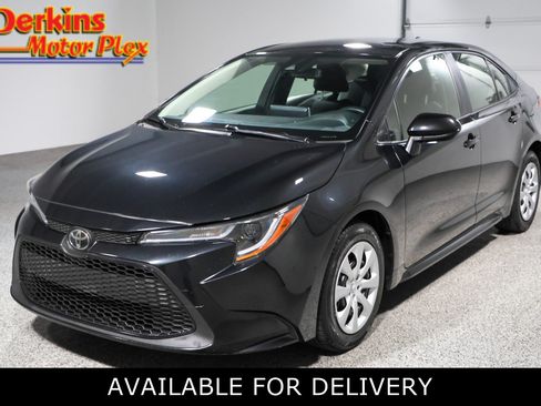 Used 2021 Toyota Corolla LE FWD image 1