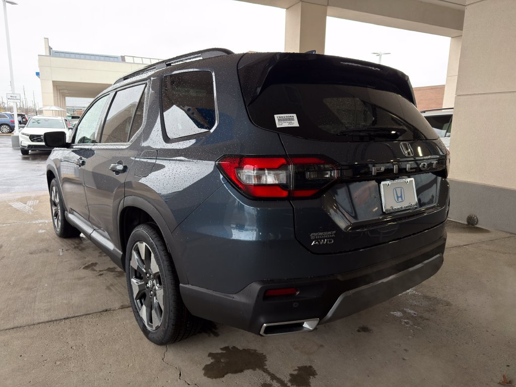 Used 2026 Honda Pilot Elite image 3