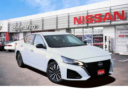 New 2025 Nissan Altima 2.5 SV image 25