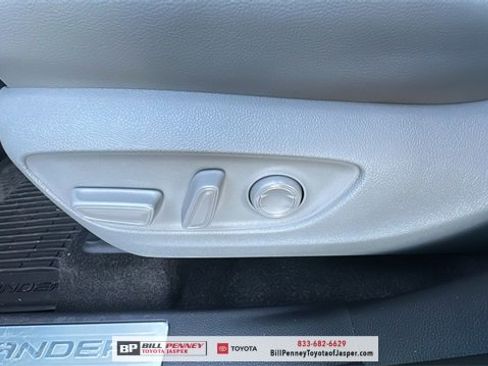 New 2026 Toyota Highlander Limited image 16