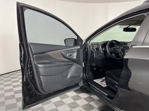 Used 2019 Nissan Murano SV w/ Cargo Package FWD image 17