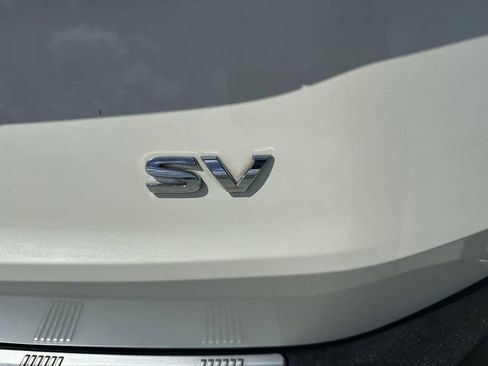 Used 2023 Nissan Rogue SV image 12