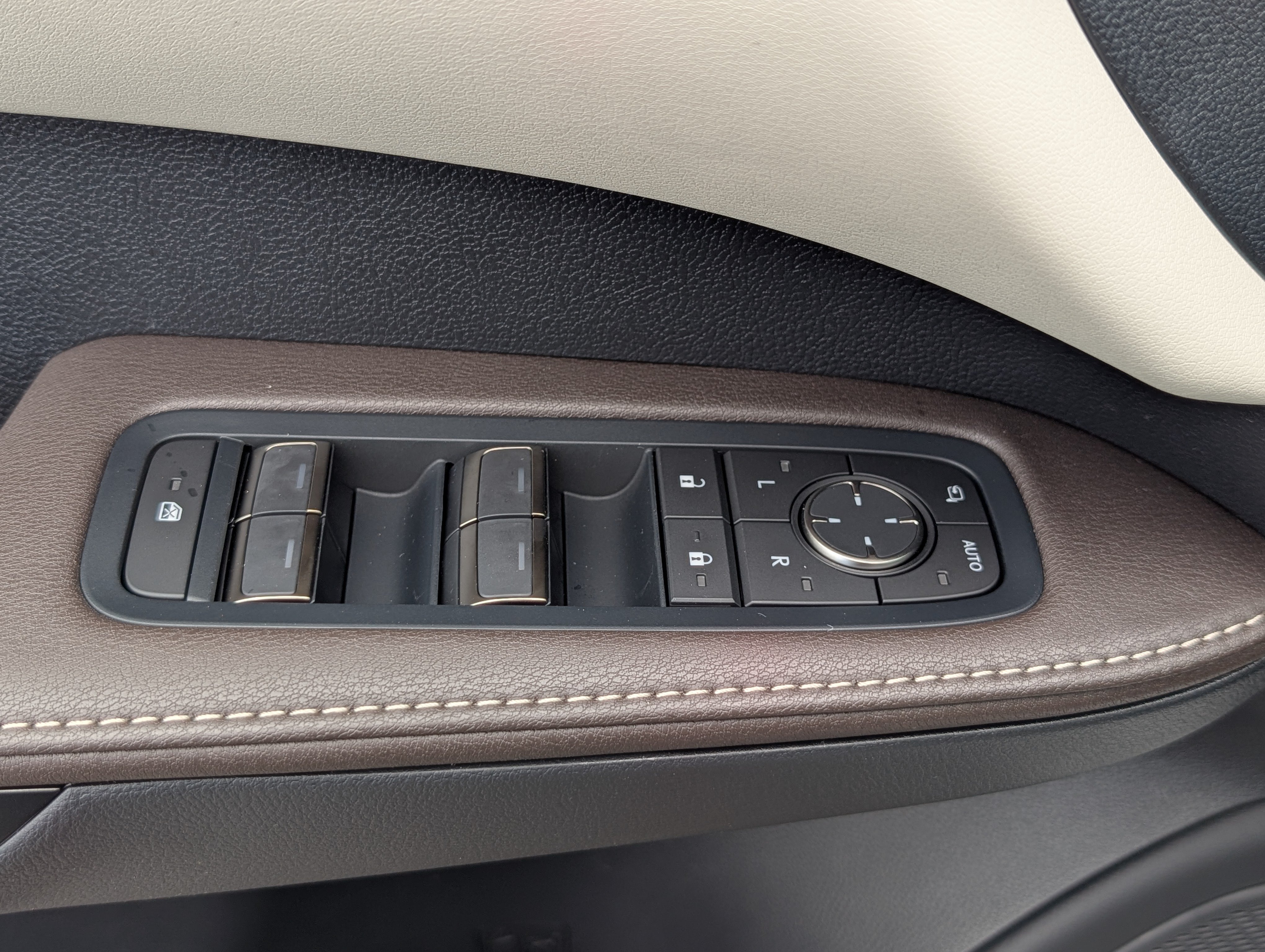 New 2026 Lexus RX 350 AWD/4WD image 17