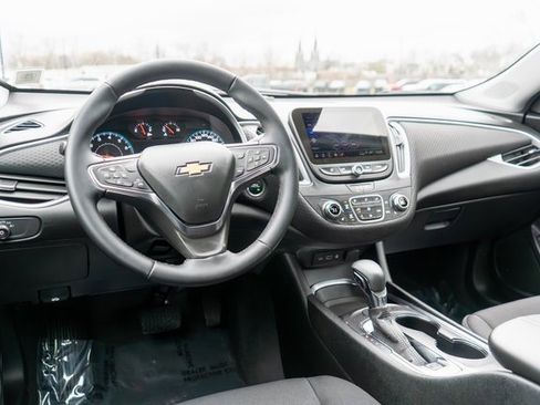 Used 2025 Chevrolet Malibu LT w/ Sport Edition image 14