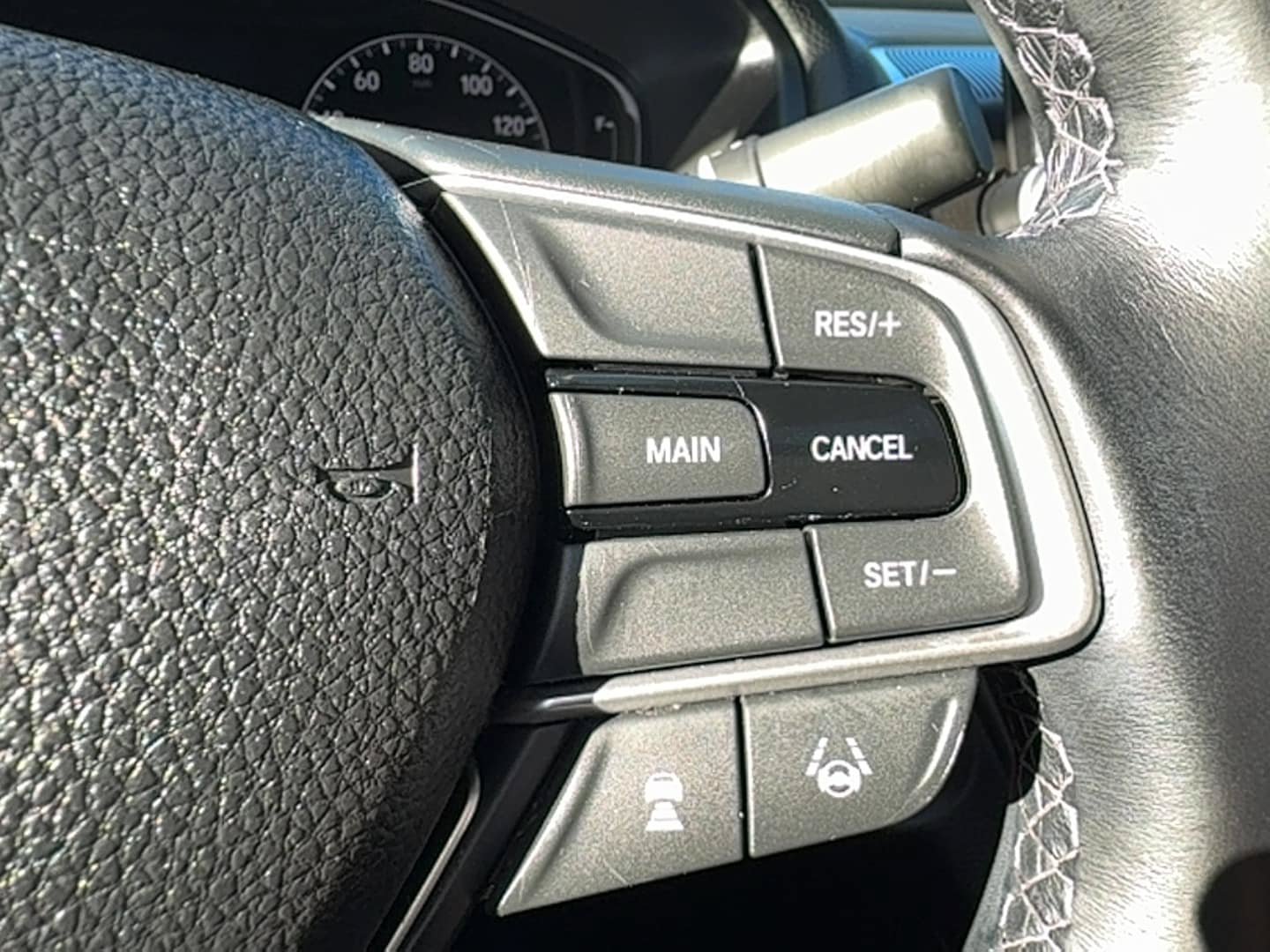 Used 2018 Honda Accord EX-L image 16